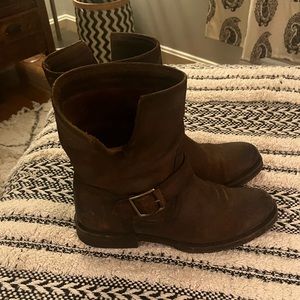 Frye brown leather pull-on boots.  Size 9.